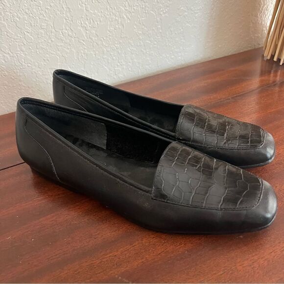 Enzo Angiolini Black Leather Loafers. Size 8 Narrow. Great Used Condition! - Picture 2 of 10